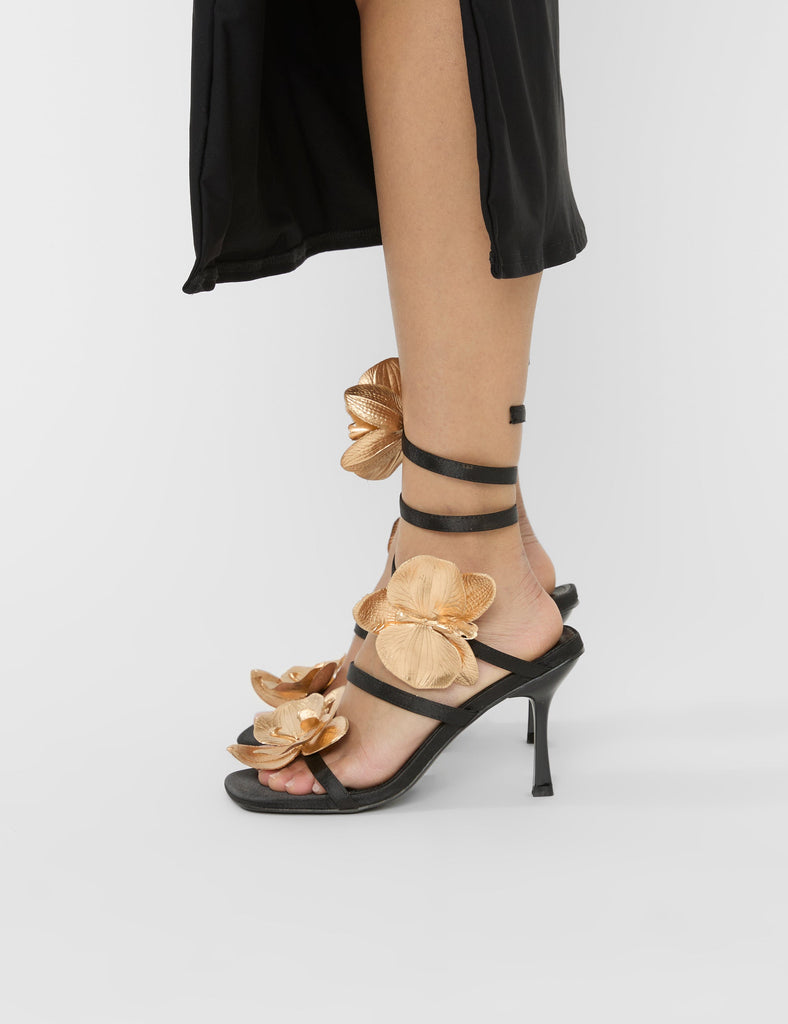 Elegant High Heels With Oversized Back Flower And Gold Buckle - Black