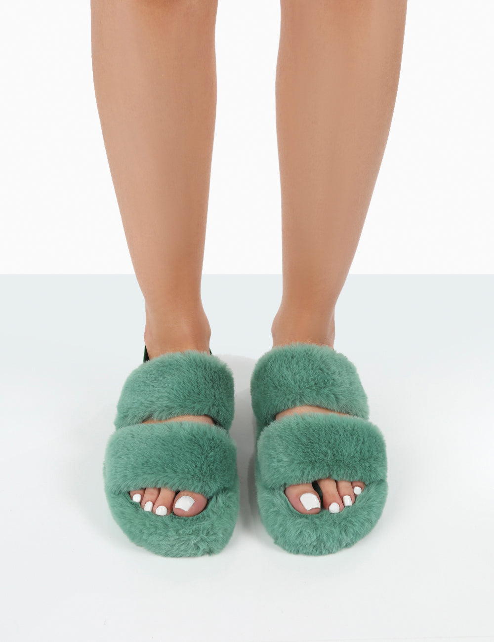 Green hot sale fluffy slippers