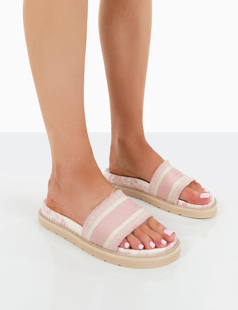 Flats Sandals