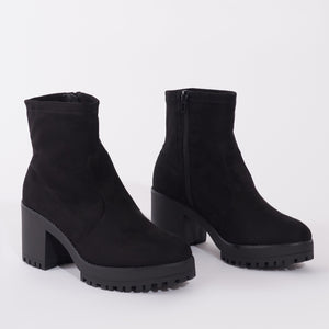 Rubix Chunky Chelsea Boots in Black