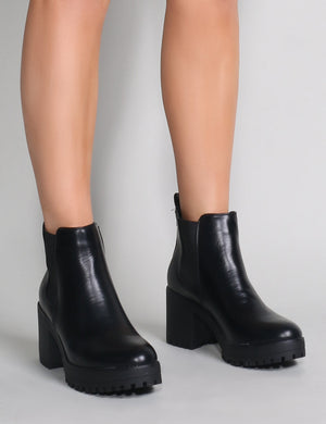 Krissie Heeled Chelsea Boots in Black